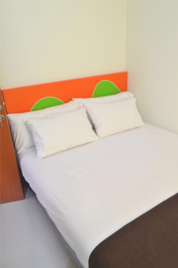 Titanium Express Homtel Hotel Jakarta Exterior photo